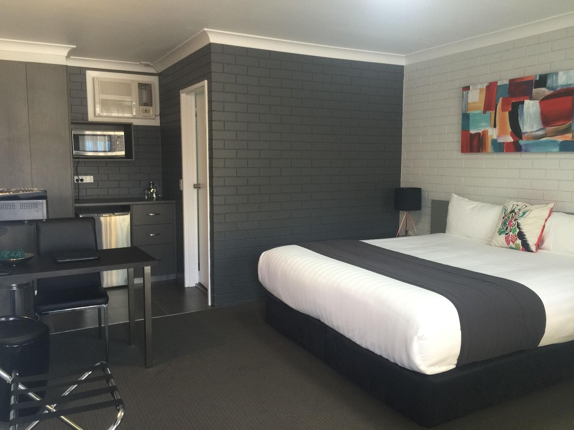 טוומבה Blue Violet Motor Inn מראה חיצוני תמונה