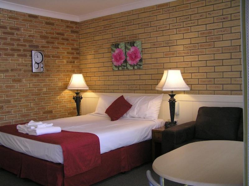 טוומבה Blue Violet Motor Inn מראה חיצוני תמונה