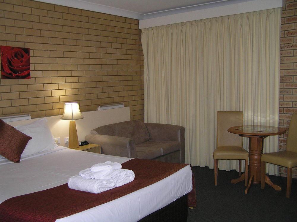 טוומבה Blue Violet Motor Inn מראה חיצוני תמונה