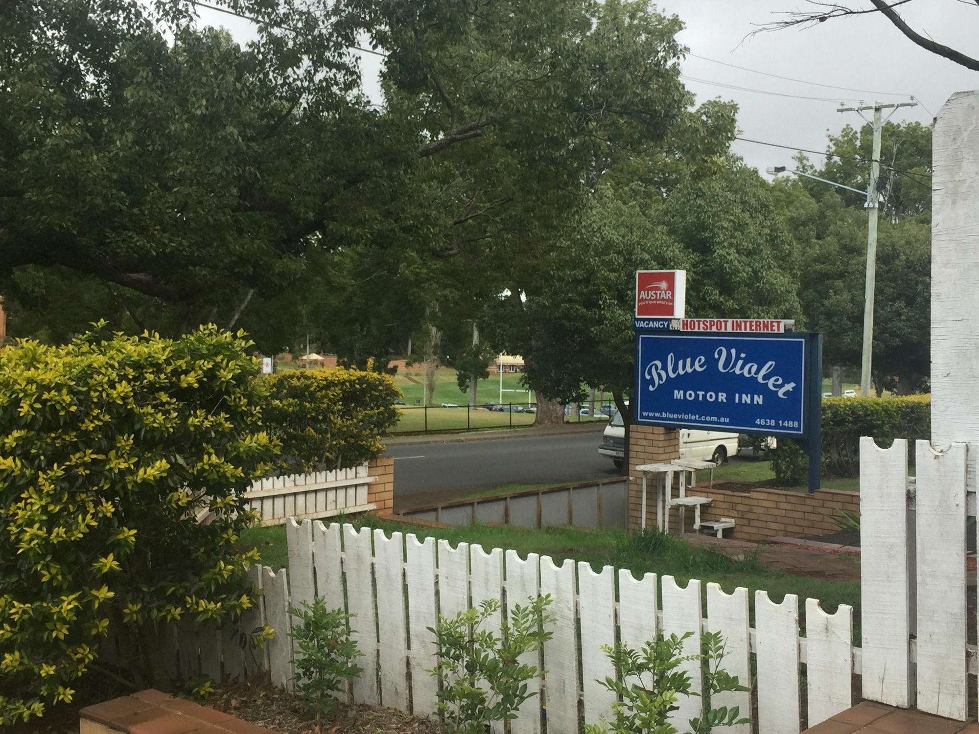 טוומבה Blue Violet Motor Inn מראה חיצוני תמונה